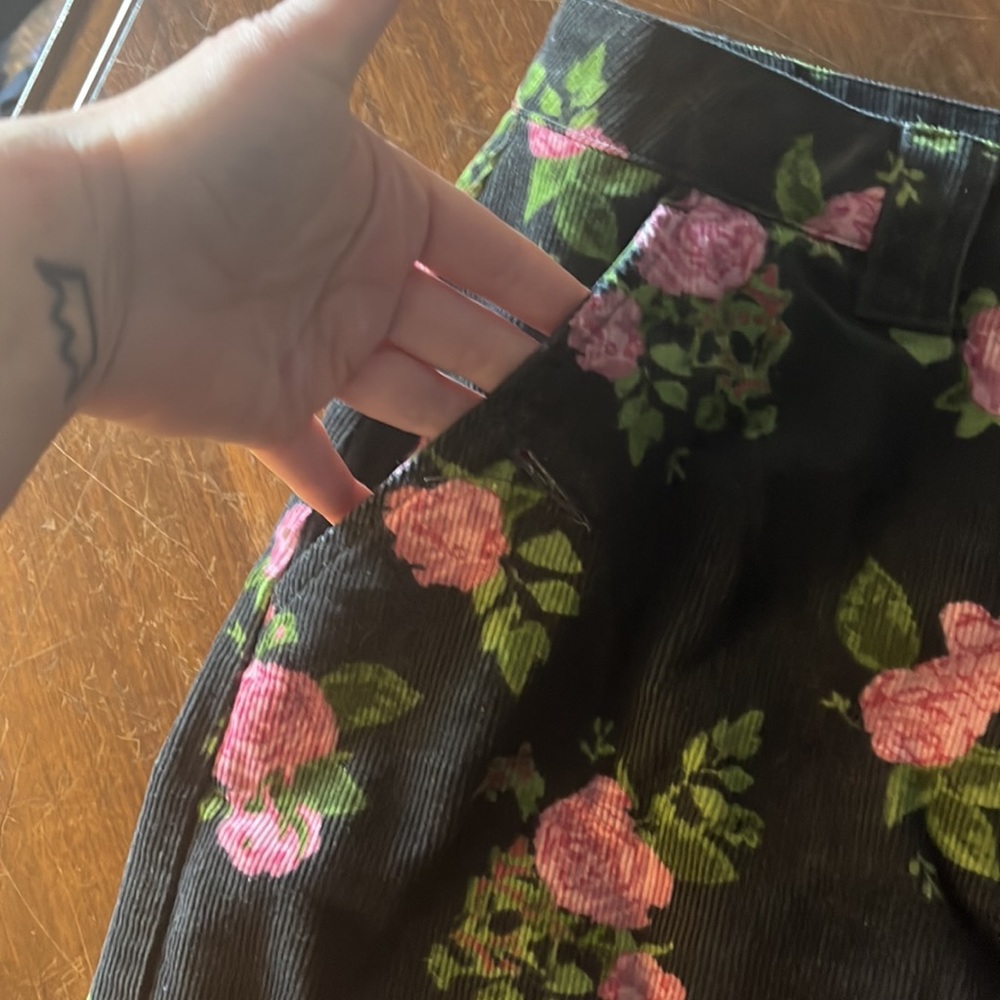 ⚡️Corduroy mini skirt - Picture 2 of 4